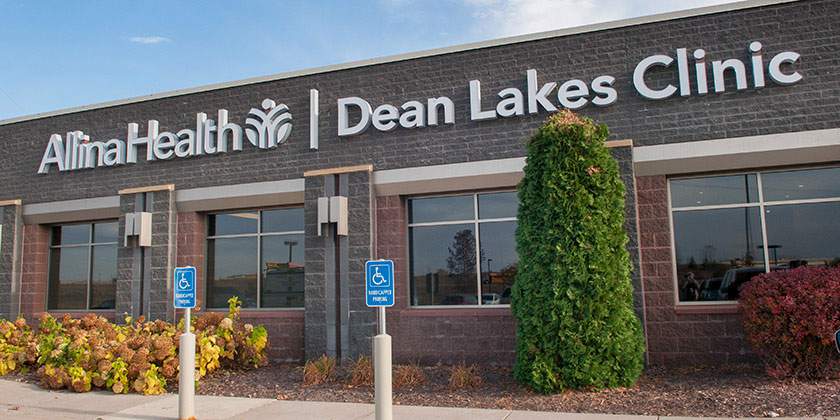 Allina Health Dean Lakes Medical Clinic in Shakopee, MN